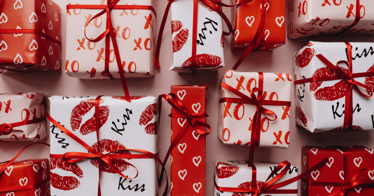 7 Unique Valentine’s Baby Shower Gift Ideas For The Parents-to-Be